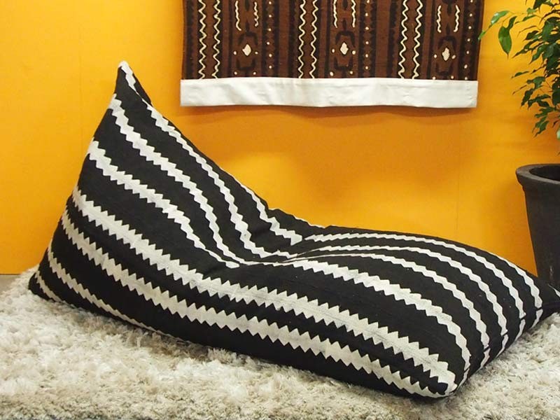 Mudcloth Bean Bag - Black3